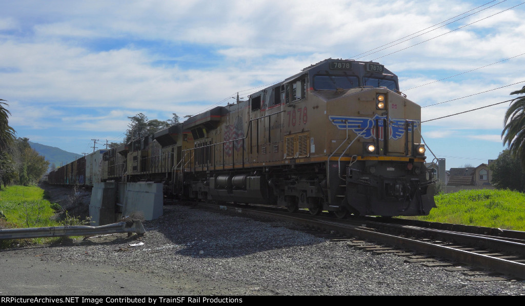 UP 7878 Leads the MOAOA-09